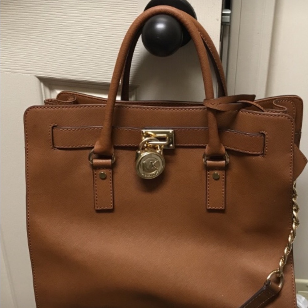 MICHAEL KORS PURSE 👜 🔥🔥🔥🔥